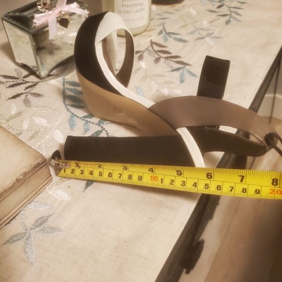 Shoes - Picture 14 of 16